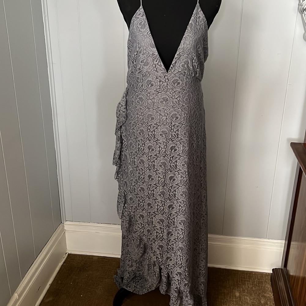 Spaghetti strap lace dress - Picture 2 of 8